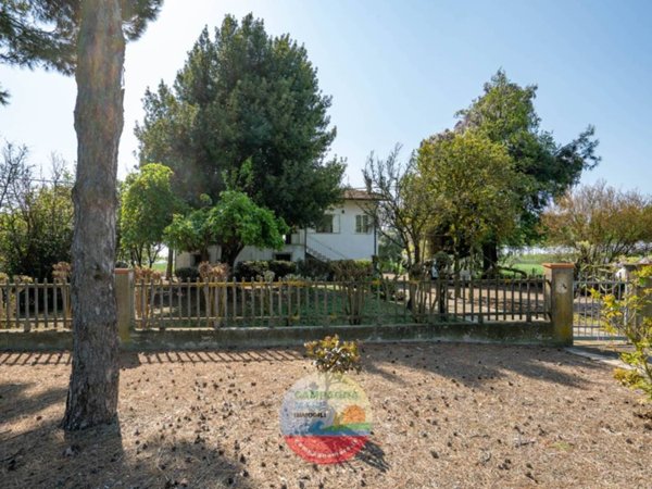 casa indipendente in vendita a Riva del Po in zona Berra