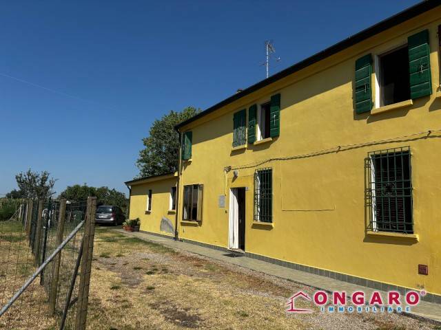 casa indipendente in vendita a Riva del Po