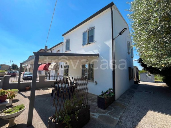 casa indipendente in vendita a Riva del Po