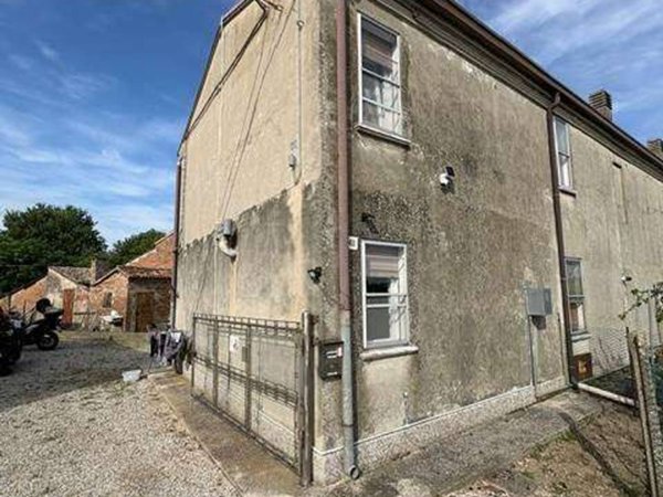casa indipendente in vendita a Riva del Po in zona Serravalle
