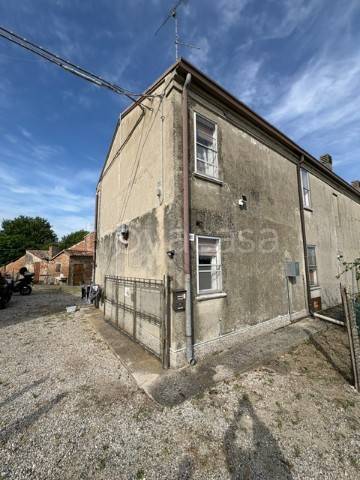casa indipendente in vendita a Riva del Po in zona Berra