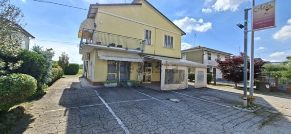 casa indipendente in vendita a Riva del Po
