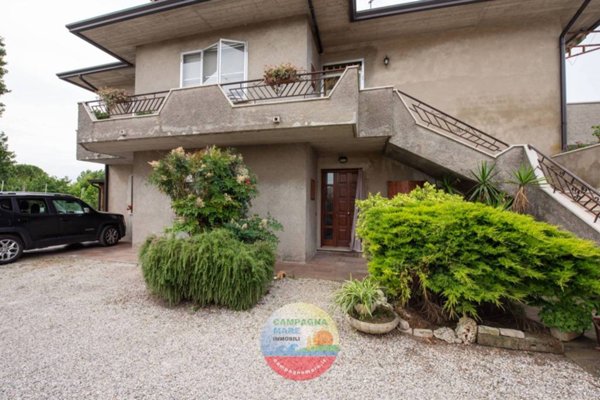 casa indipendente in vendita a Riva del Po in zona Berra