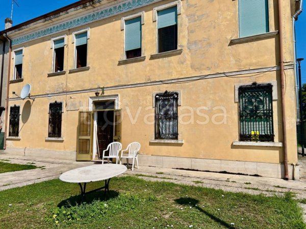 casa indipendente in vendita a Riva del Po