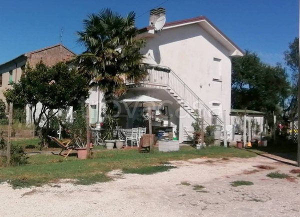 casa indipendente in vendita a Riva del Po in zona Serravalle