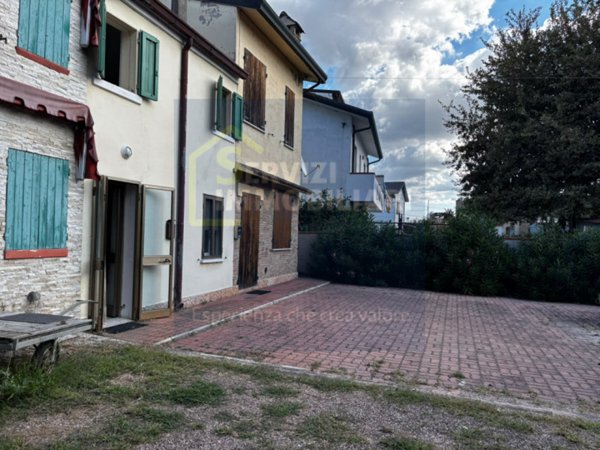 casa indipendente in vendita a Riva del Po in zona Cologna