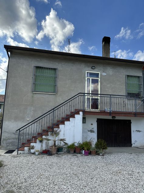 appartamento in vendita a Riva del Po in zona Cologna