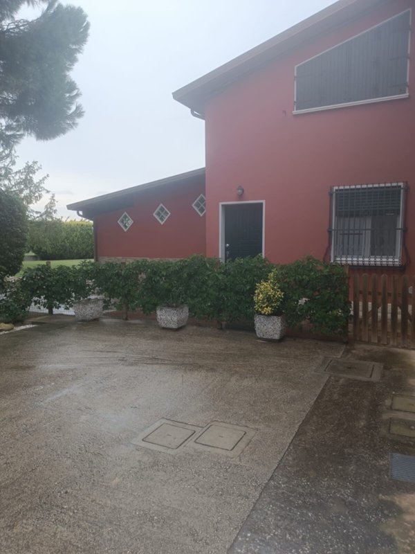 casa indipendente in vendita a Riva del Po in zona Serravalle