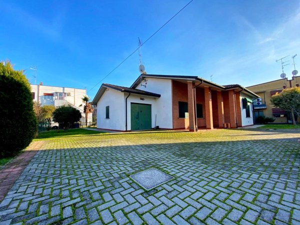 casa indipendente in vendita a Tresignana in zona Tresigallo