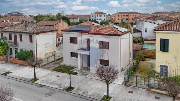 casa indipendente in vendita a Tresignana in zona Tresigallo