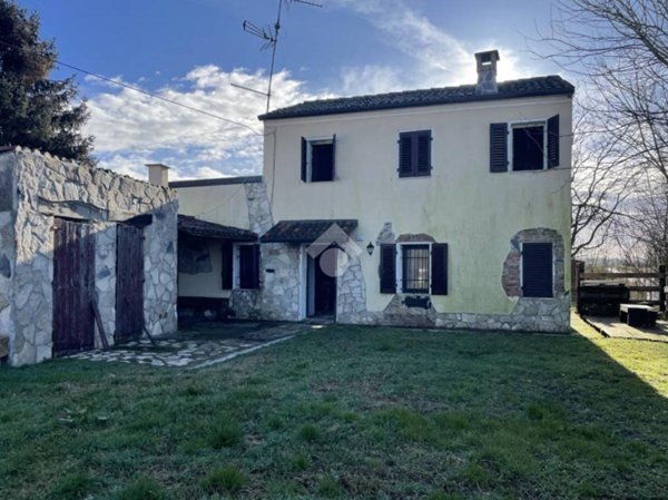casa indipendente in vendita a Tresignana in zona Formignana