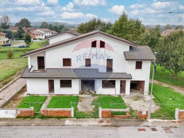 appartamento in vendita a Tresignana