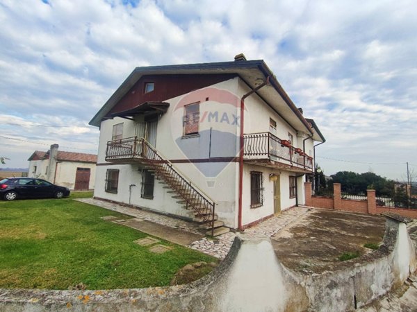 casa indipendente in vendita a Tresignana in zona Formignana