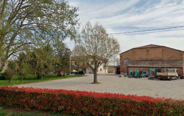 casa indipendente in vendita a Tresignana