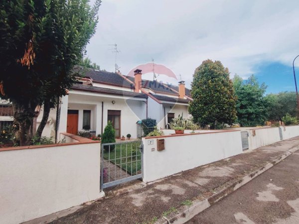 casa indipendente in vendita a Tresignana