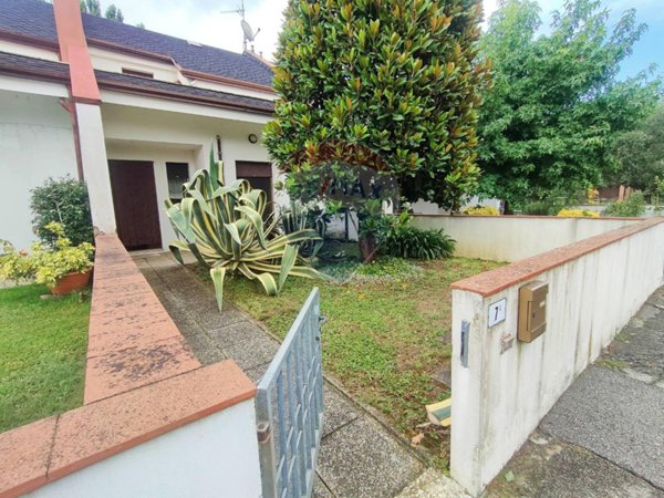 casa indipendente in vendita a Tresignana in zona Tresigallo