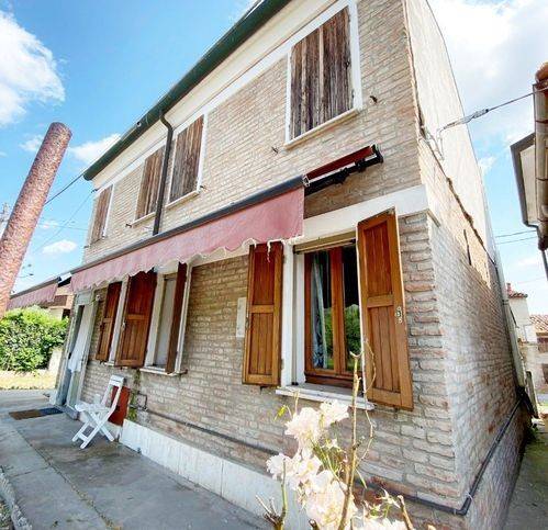 casa indipendente in vendita a Tresignana in zona Tresigallo