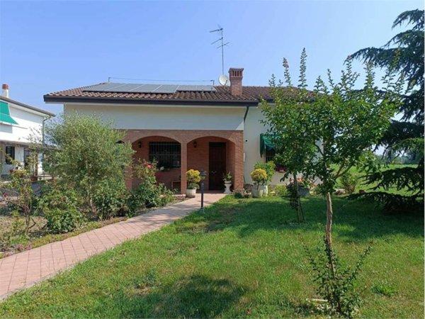 casa indipendente in vendita a Tresignana in zona Tresigallo