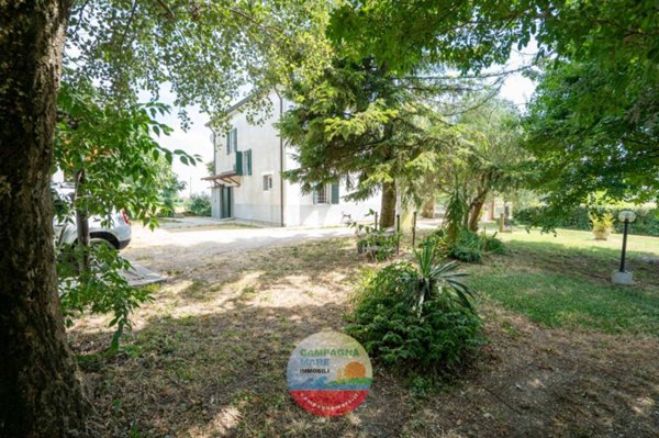casa indipendente in vendita a Tresignana