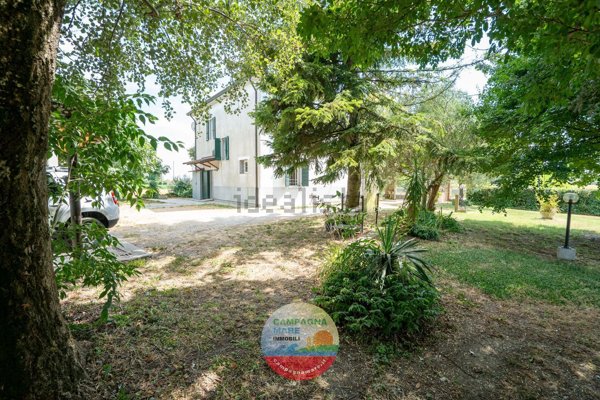 casa indipendente in vendita a Tresignana