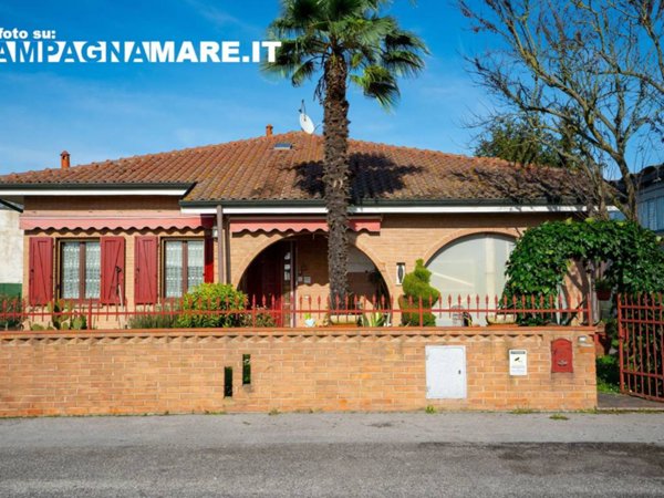 casa indipendente in vendita a Tresignana in zona Formignana