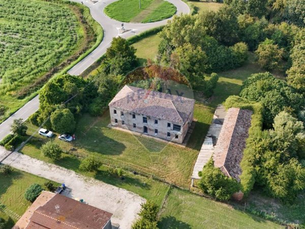 casa indipendente in vendita a Tresignana in zona Formignana
