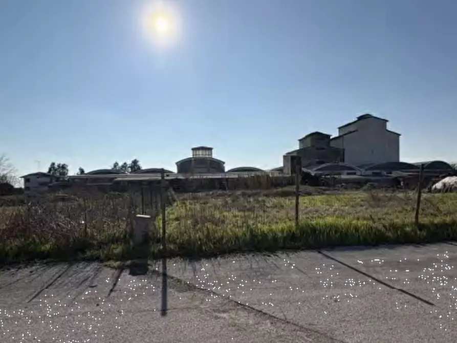 terreno edificabile in vendita a Tresignana