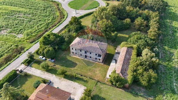 casa indipendente in vendita a Tresignana in zona Formignana