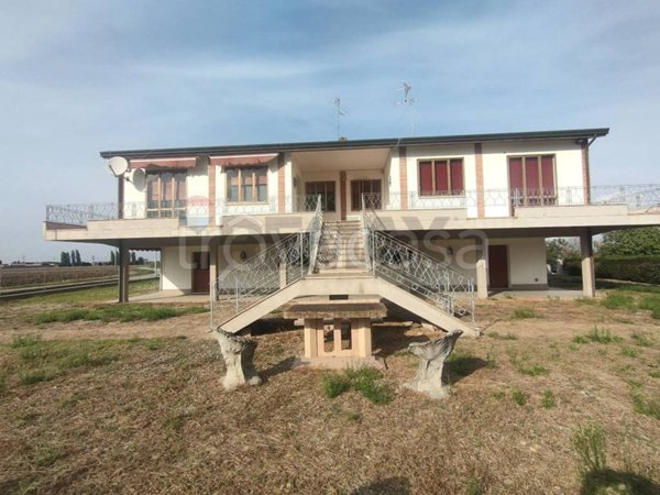 casa indipendente in vendita a Tresignana in zona Tresigallo
