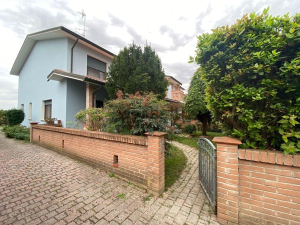 casa indipendente in vendita a Tresignana in zona Tresigallo