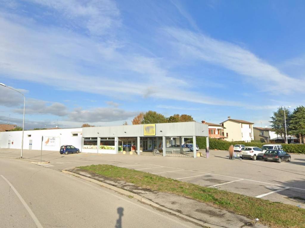 negozio in vendita a Tresignana in zona Tresigallo