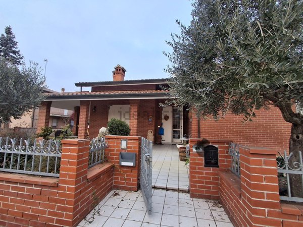 casa indipendente in vendita a Tresignana in zona Tresigallo