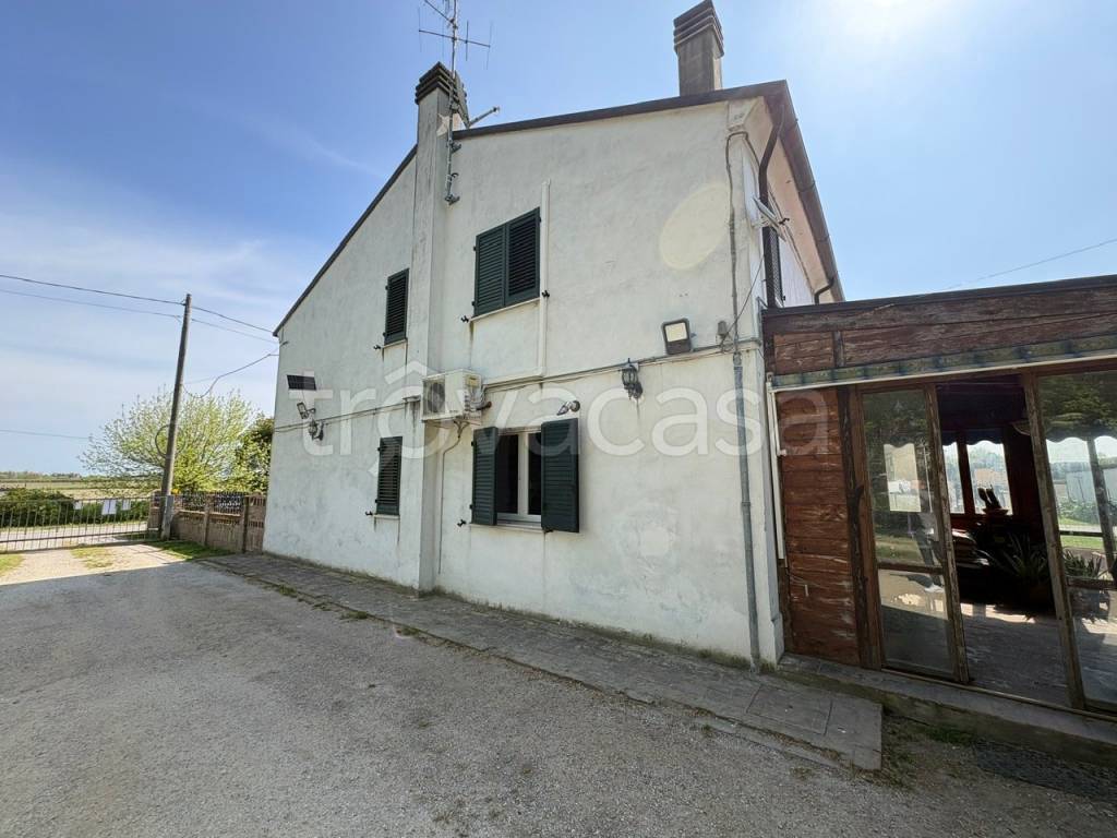 casa indipendente in vendita a Tresignana