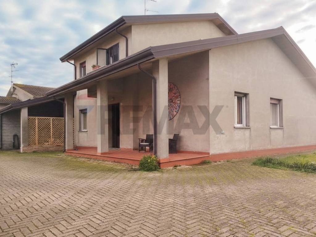 casa indipendente in vendita a Tresignana in zona Tresigallo