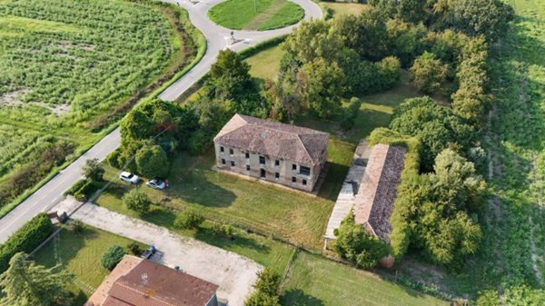 casa indipendente in vendita a Tresignana in zona Tresigallo