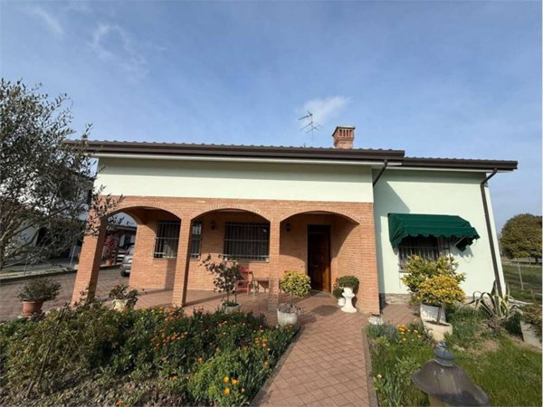 casa indipendente in vendita a Tresignana in zona Tresigallo