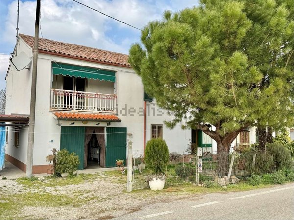 casa indipendente in vendita a Tresignana in zona Tresigallo