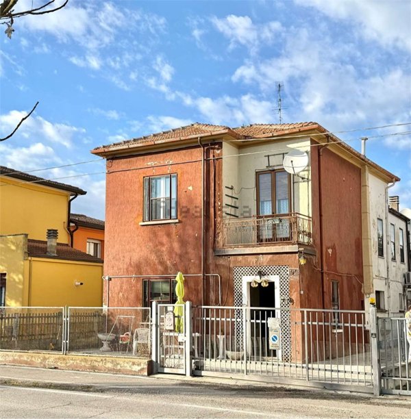 casa indipendente in vendita a Tresignana in zona Tresigallo