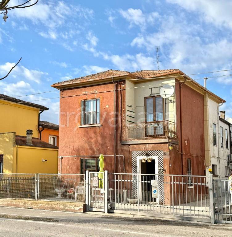 casa indipendente in vendita a Tresignana in zona Tresigallo