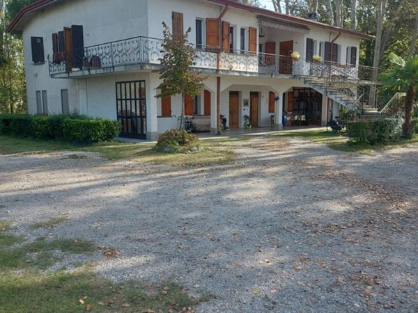 casa indipendente in vendita a Tresignana in zona Tresigallo