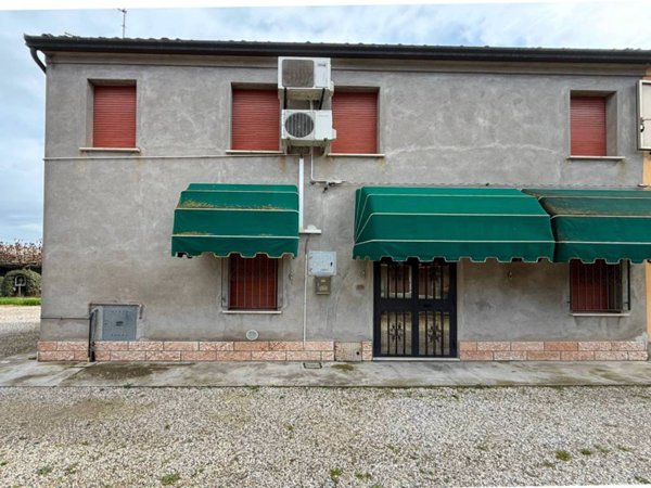 casa indipendente in vendita a Tresignana in zona Tresigallo