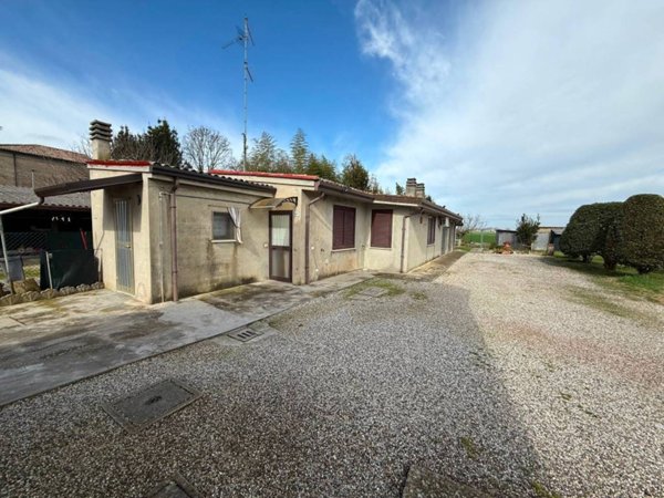 casa indipendente in vendita a Tresignana in zona Tresigallo