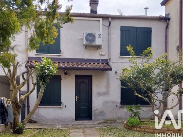 casa indipendente in vendita a Tresignana