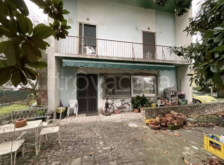 casa indipendente in vendita a Tresignana