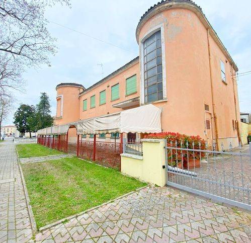 intera palazzina in vendita a Tresignana in zona Tresigallo