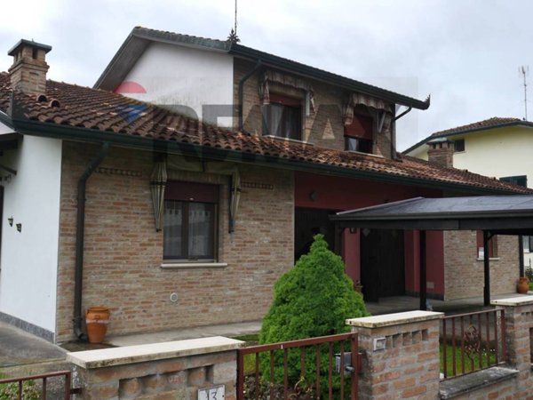 casa indipendente in vendita a Tresignana in zona Formignana