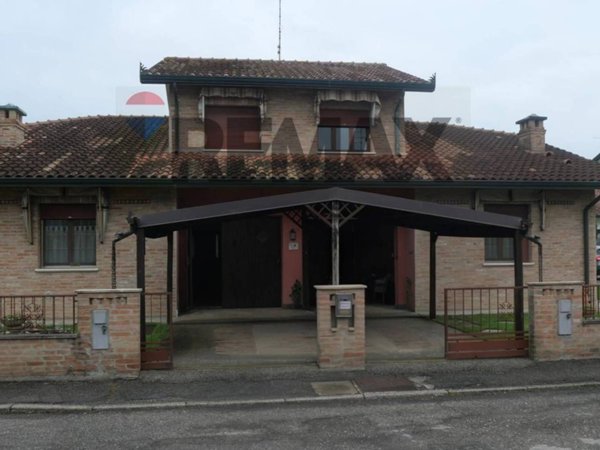 casa indipendente in vendita a Tresignana in zona Formignana