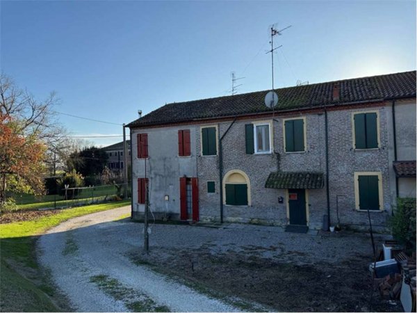 casa indipendente in vendita a Tresignana in zona Tresigallo