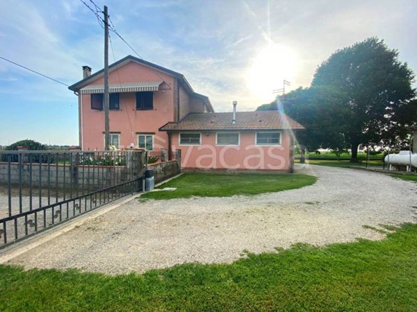 casa indipendente in vendita a Tresignana