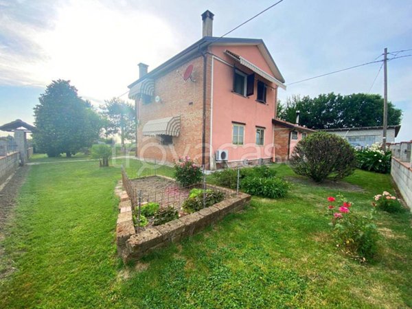 casa indipendente in vendita a Tresignana